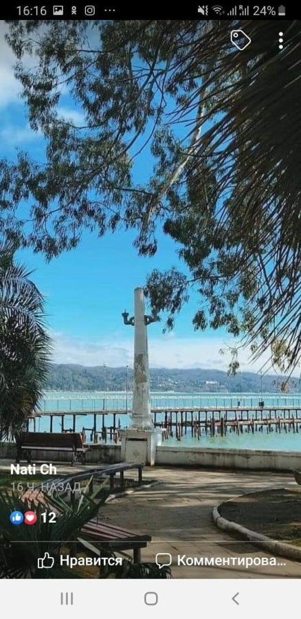 Гостевой Дом Анастасия Sukhumi Bagian luar foto